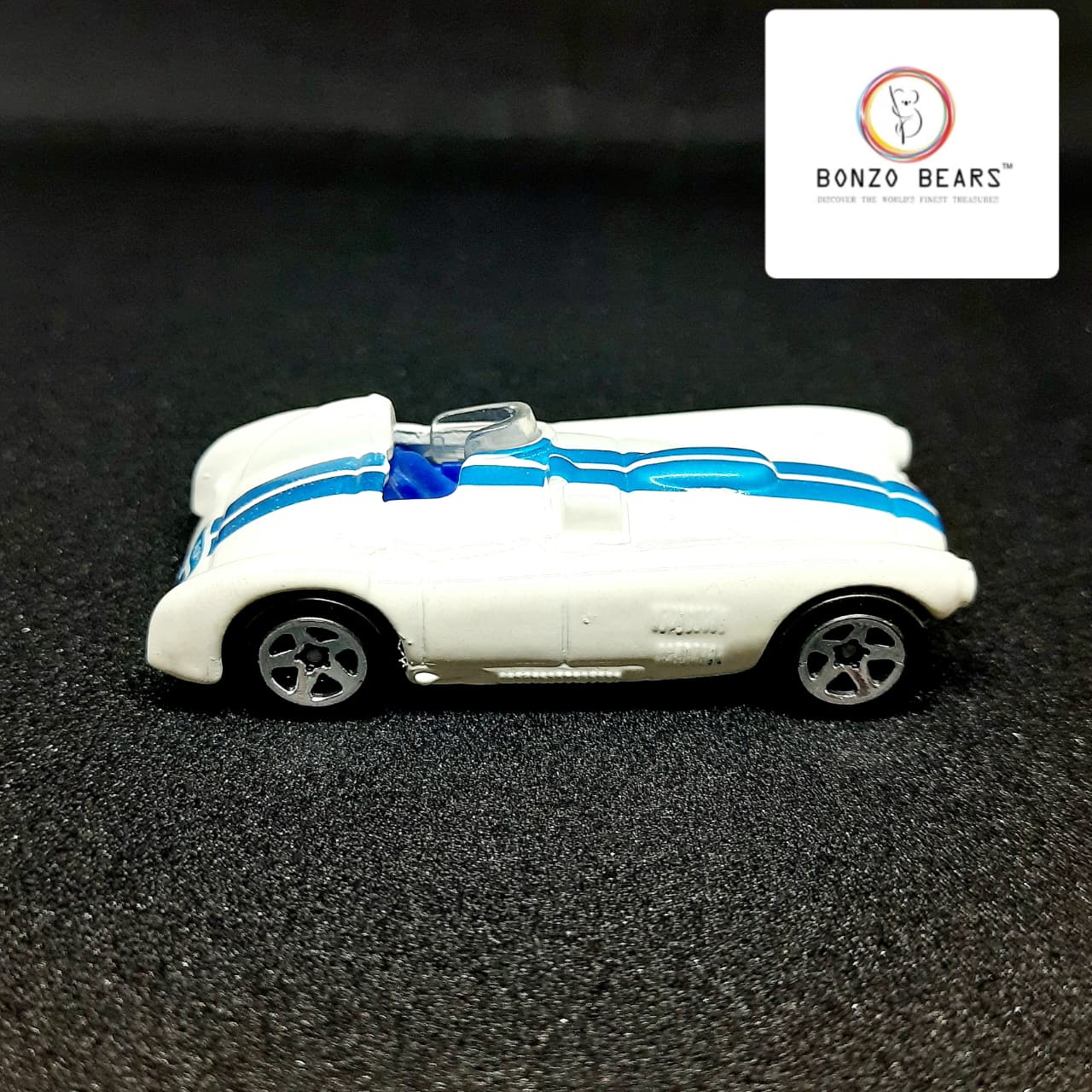 CUNNINGHAM C4R - 1:64- 2001 HOT WHEELS FIRST EDITIONS( Loose)| Bonzo Bears