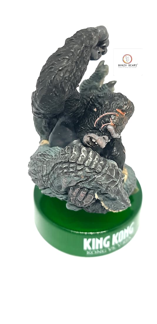 Limited Edition -High Detailed - Original - Kong vs. V-Rex King Kong  Fight Bottle Cap Collection |Universal Studios  - Kaiyodo Collab | Bonzo Bears