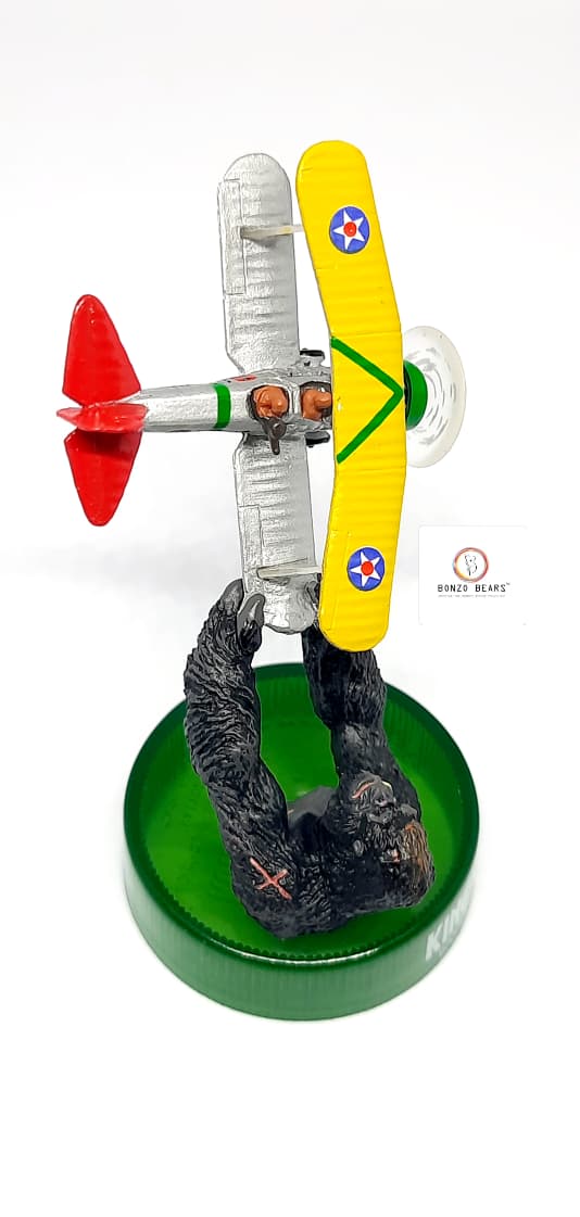 Limited Edition-Highly Detailed ..Battle in NY King Kong - Kaiyodo Bottle Cap Collection| Univerasl Studios & Kaiyodo   | Bonzo Bears