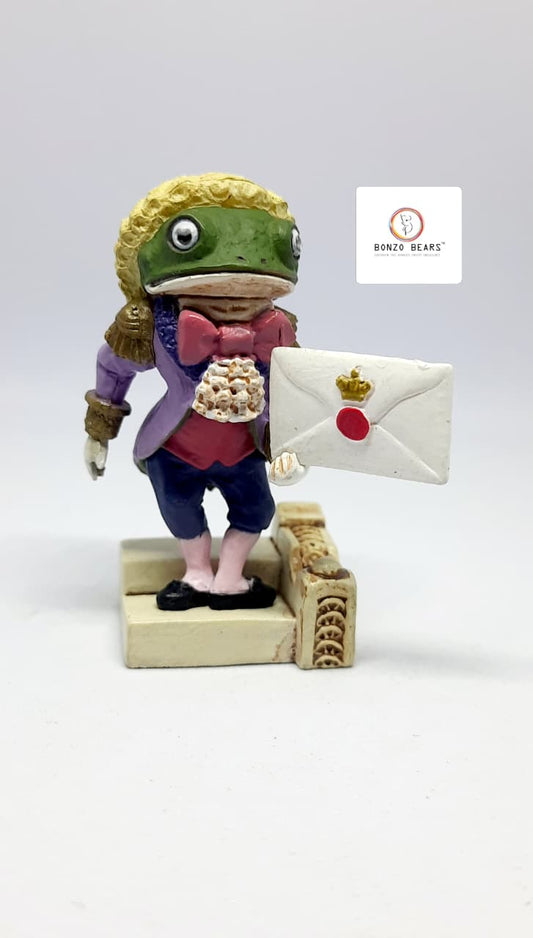 Exclusive - Detailed - Alice's Adventures in Wonderland (2.5") Frog Messenger w/ Letter Gashapon | Bonzo Bears