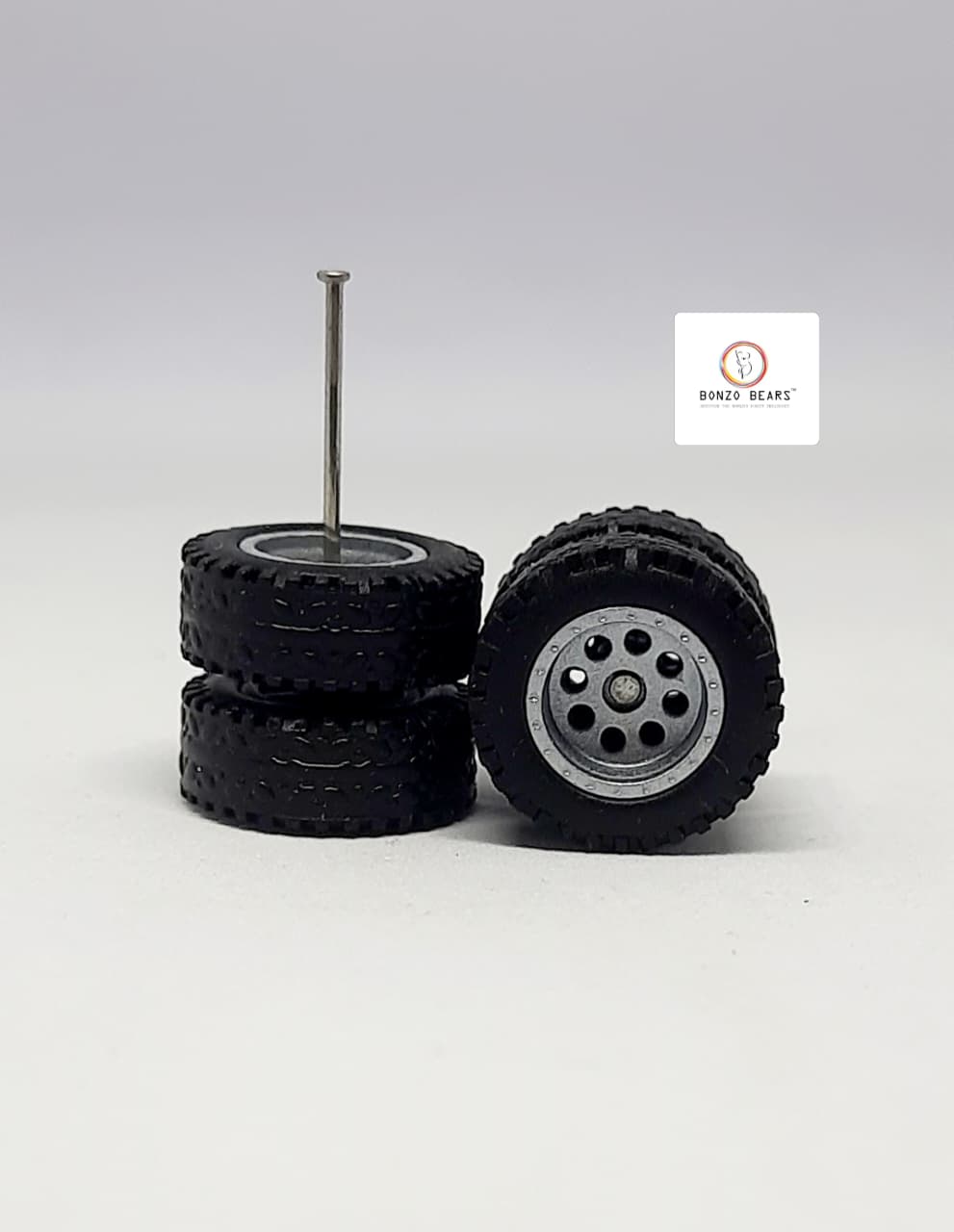 4X4 Suv Rubber Tire - 13mm , 8 Hole  Silver color Rim 28mm Axle
