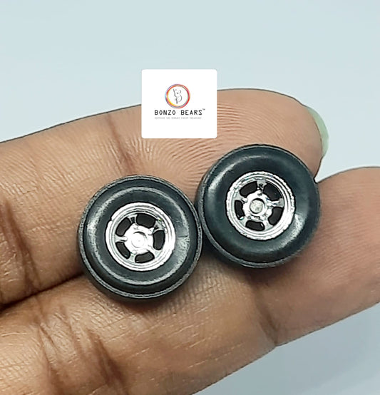 Rubber Tire - 12 mm , Chrome Rim - 5 Spoked