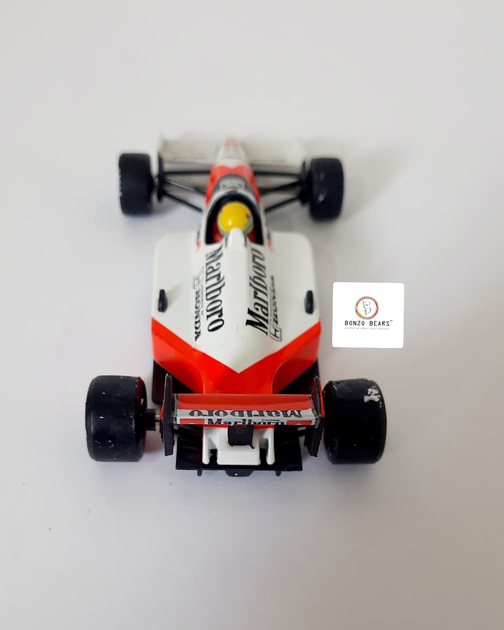 Rare Marlbobro McLaren Onyx Highly Detailed 1:43 - 1988 McLaren Honda MP4/4 - Ayrton Senna | Bonzo Bears