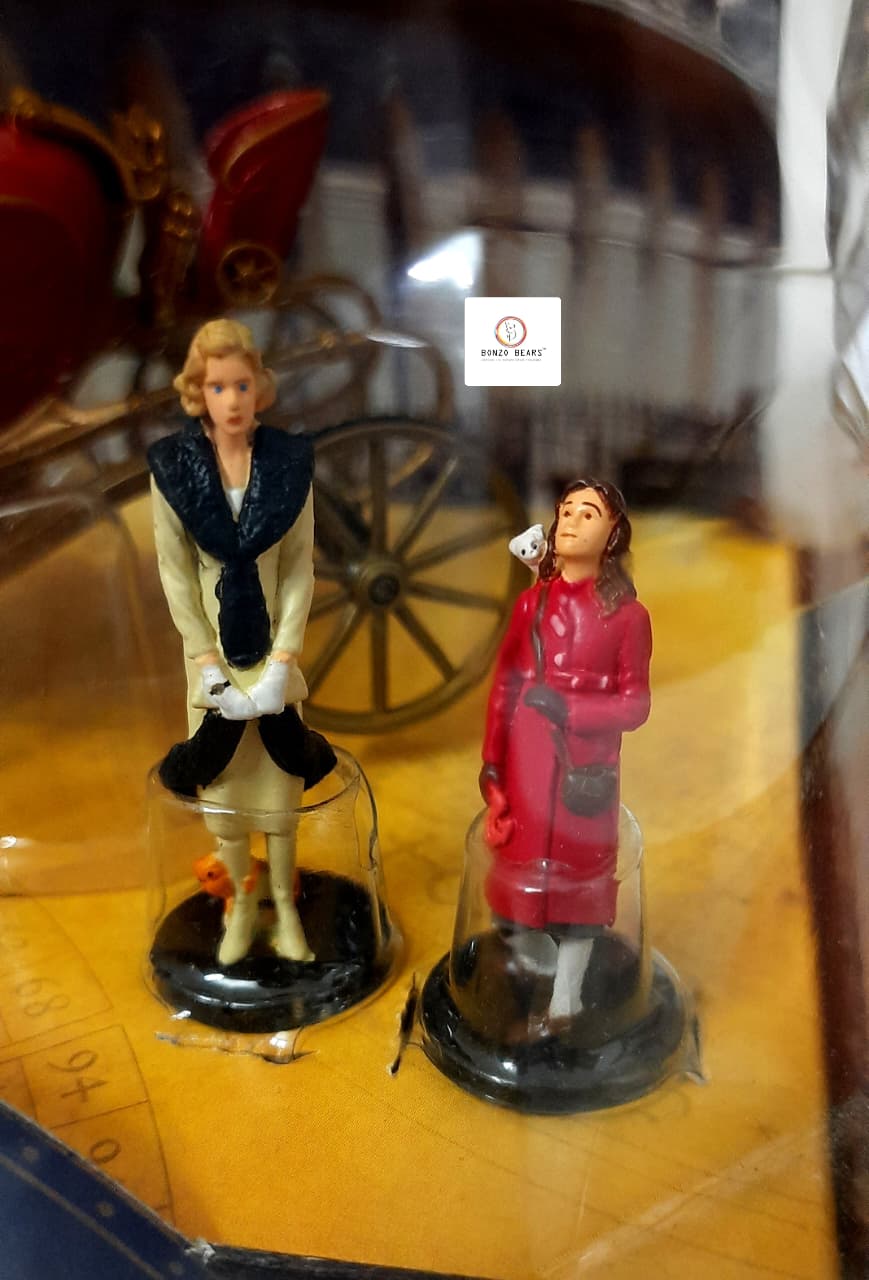 Corgi's Limited Edition - Magisterium Carriage from The Golden Compass - With miniature figurines of Mrs. Coulter and Lyra Belacqua