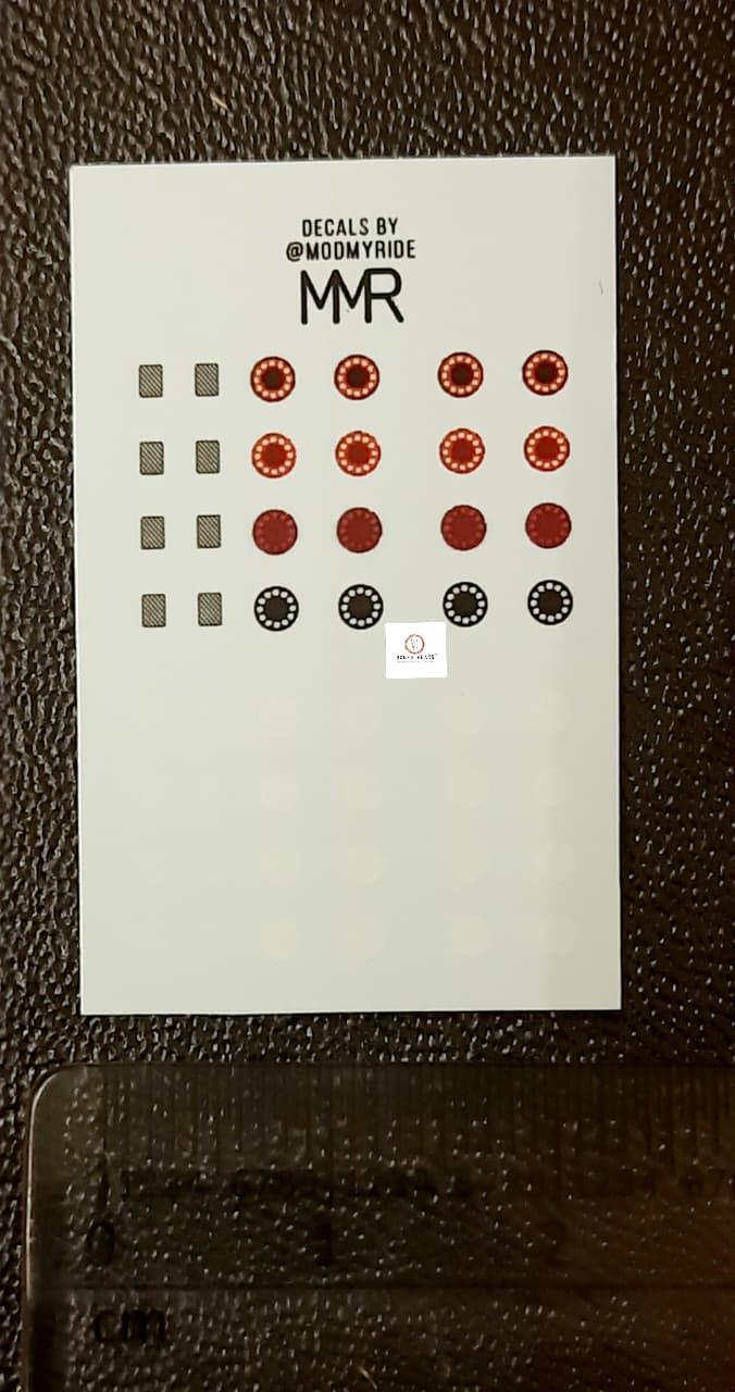 Headlights for 1/64 NISSAN SKYLINE GTR R32 - Custom Scale WaterSlide Decals