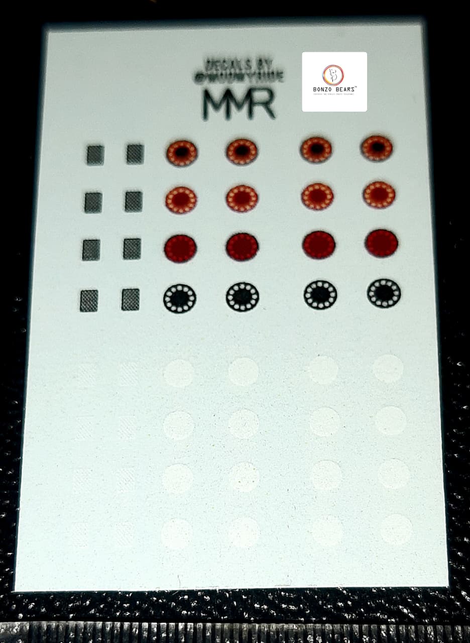 Headlights for 1/64 NISSAN SKYLINE GTR R32 - Custom Scale WaterSlide Decals