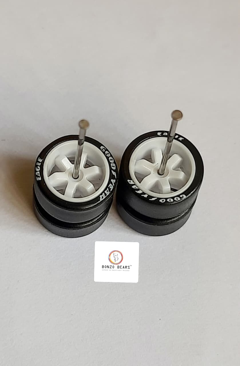 Rubber Tyre - 10mm White rim 6 spoke with Goodyear Eagle - 25mm axle Cv1
