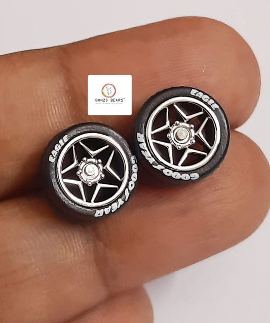 Rubber Tyre - 10mm Silver Rim Star 5 Spoke Goodyear Eagle, 28mm Axle Cv2