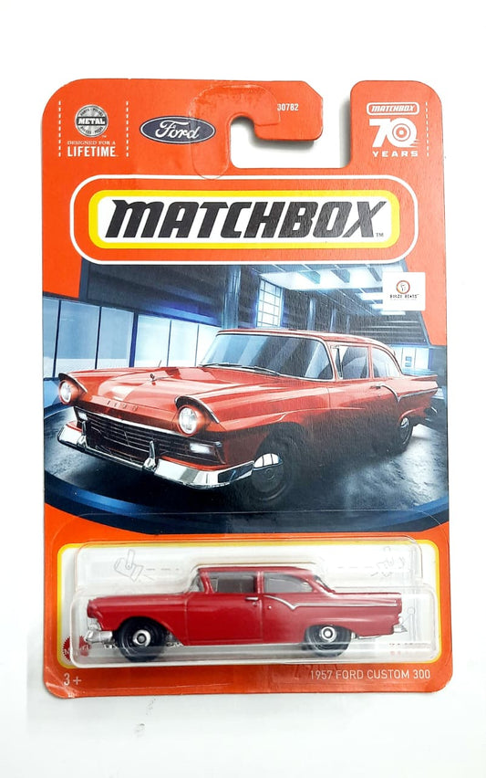 1957 Ford Custom 300 - Matchbox 70 Years series | Bonzo Bears MB2