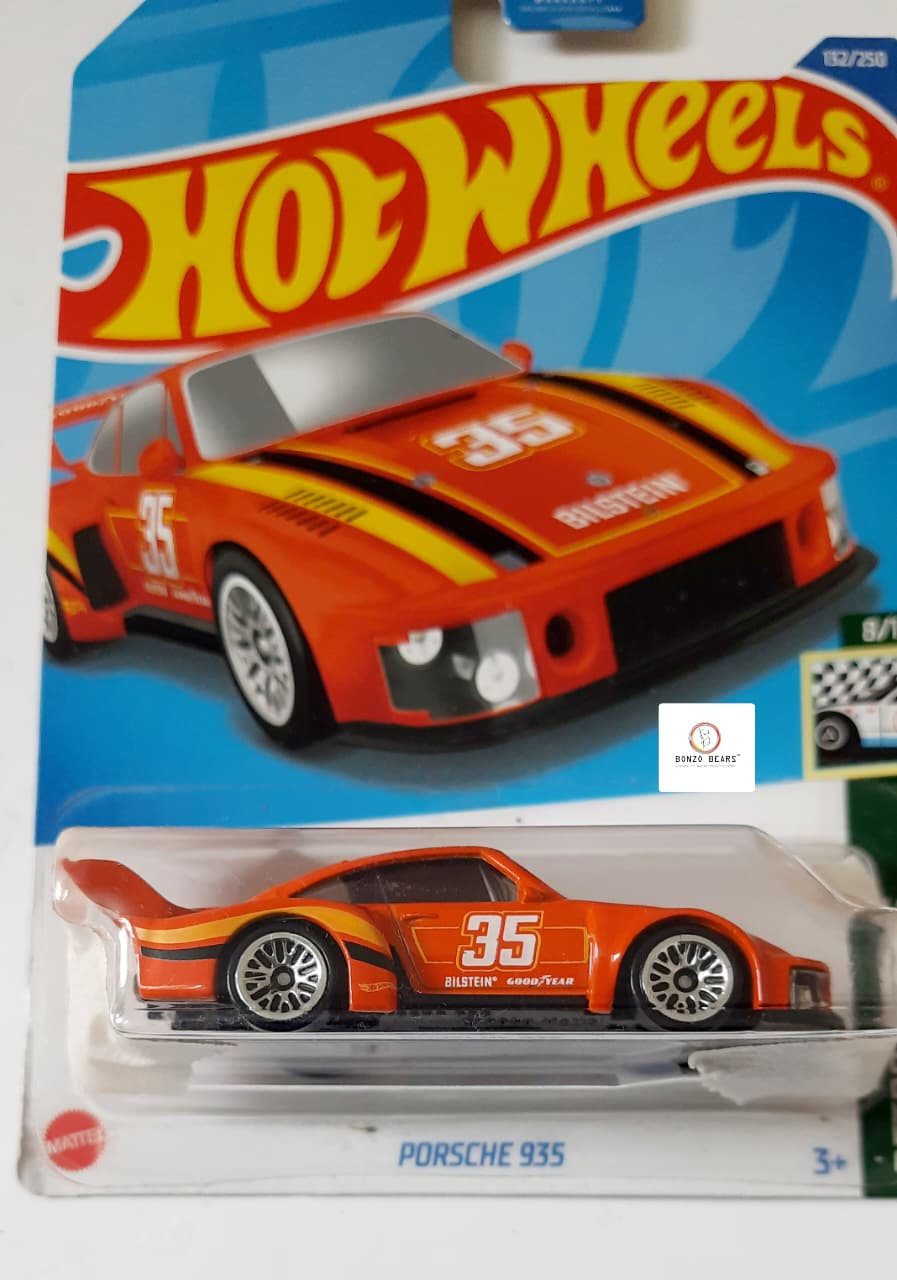 Porsche 935 #35 (2021 Released) - Hot Wheels | Bonzo Bears PB53