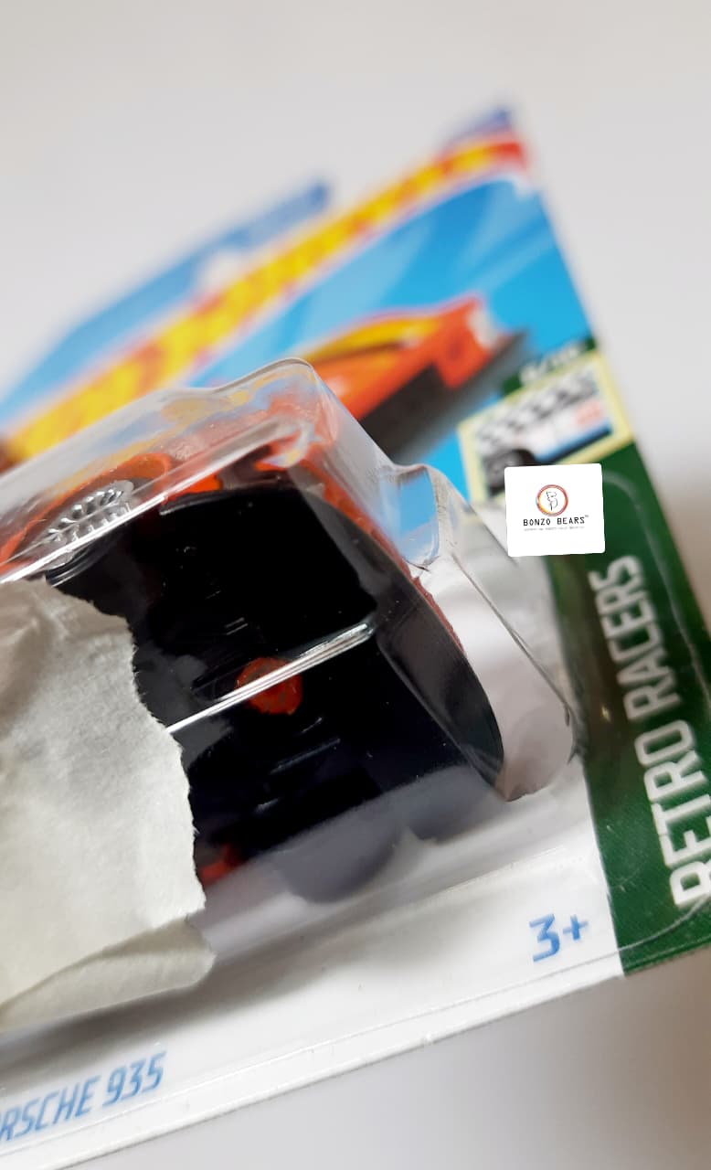 Porsche 935 #35 (2021 Released) - Hot Wheels | Bonzo Bears PB53