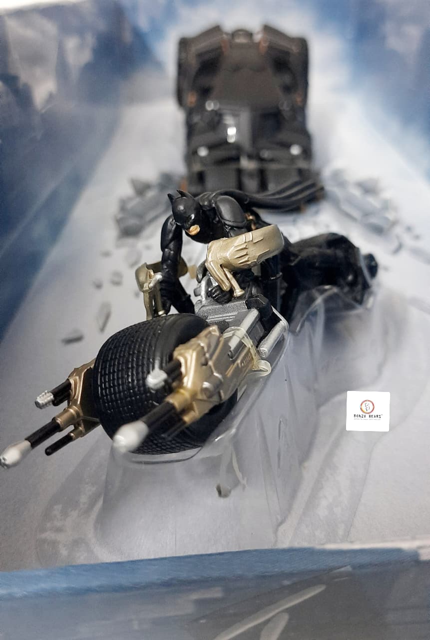 Comic-Con Exclusive -2009 SDCC San Diego - 1:50 Scale  Batman The Dark Knight Vehicles Batmobile and Bat-Pod - Hot Wheels