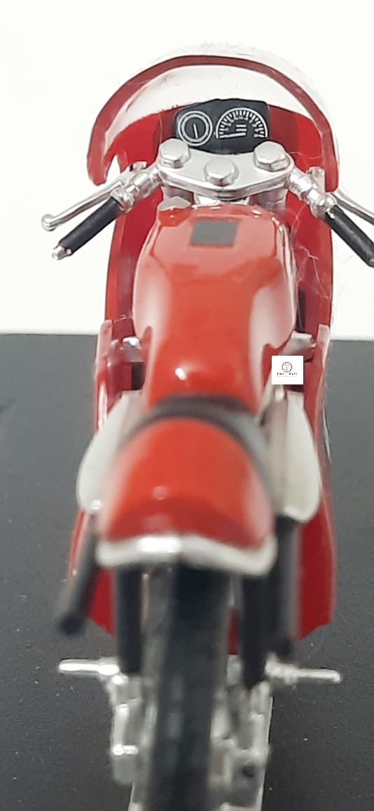 1:24 Scale - Derbi 125 Twin Angel Nieto 1971