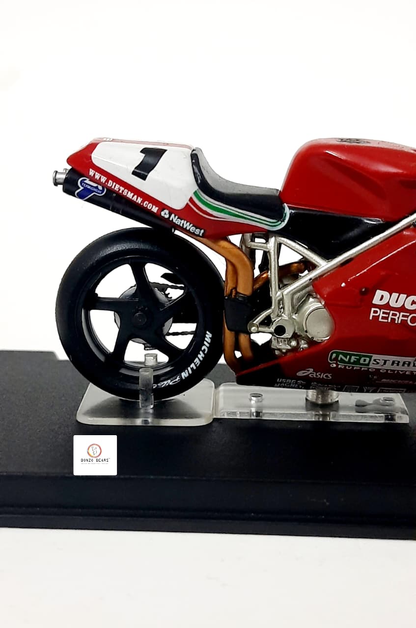 No1 1999 World Superbike Season -  1:24 Ducati 996 #1 raced by Carl Fogarty