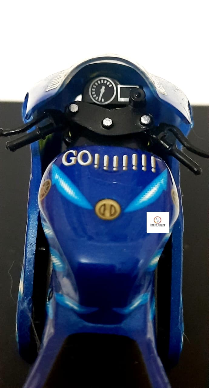 2001 Yamaha YZR500 ridden by Shinya Nakano - 1:24 | Bonzo Bears