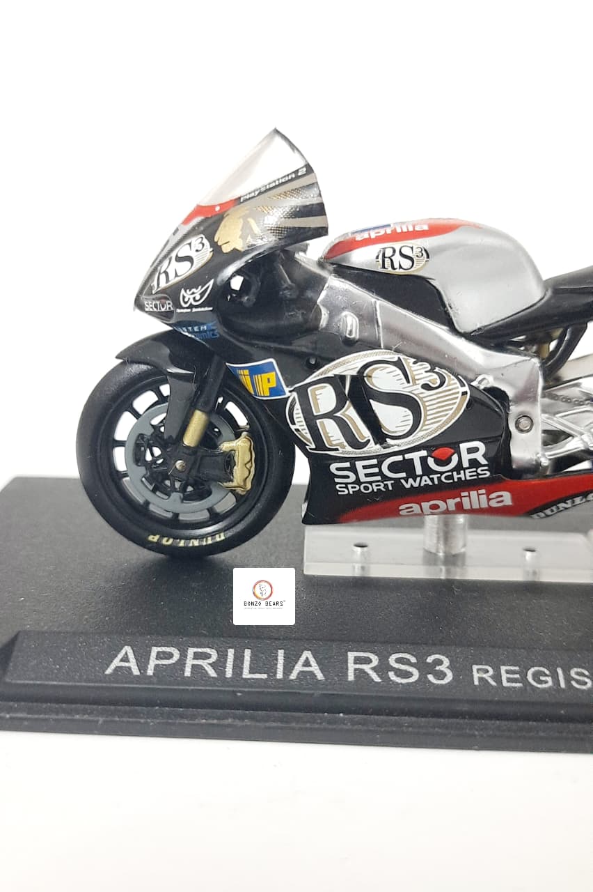Ixo Aprilia RS3 ridden by Régis Laconi in the 2002 MotoGP season - 1:24 | Bonzobears