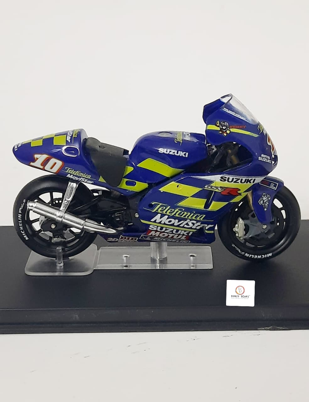 Suzuki GSV-R motorcycle ridden by Kenny Roberts Jr. in 2002 - 1:24 | Bonzobears