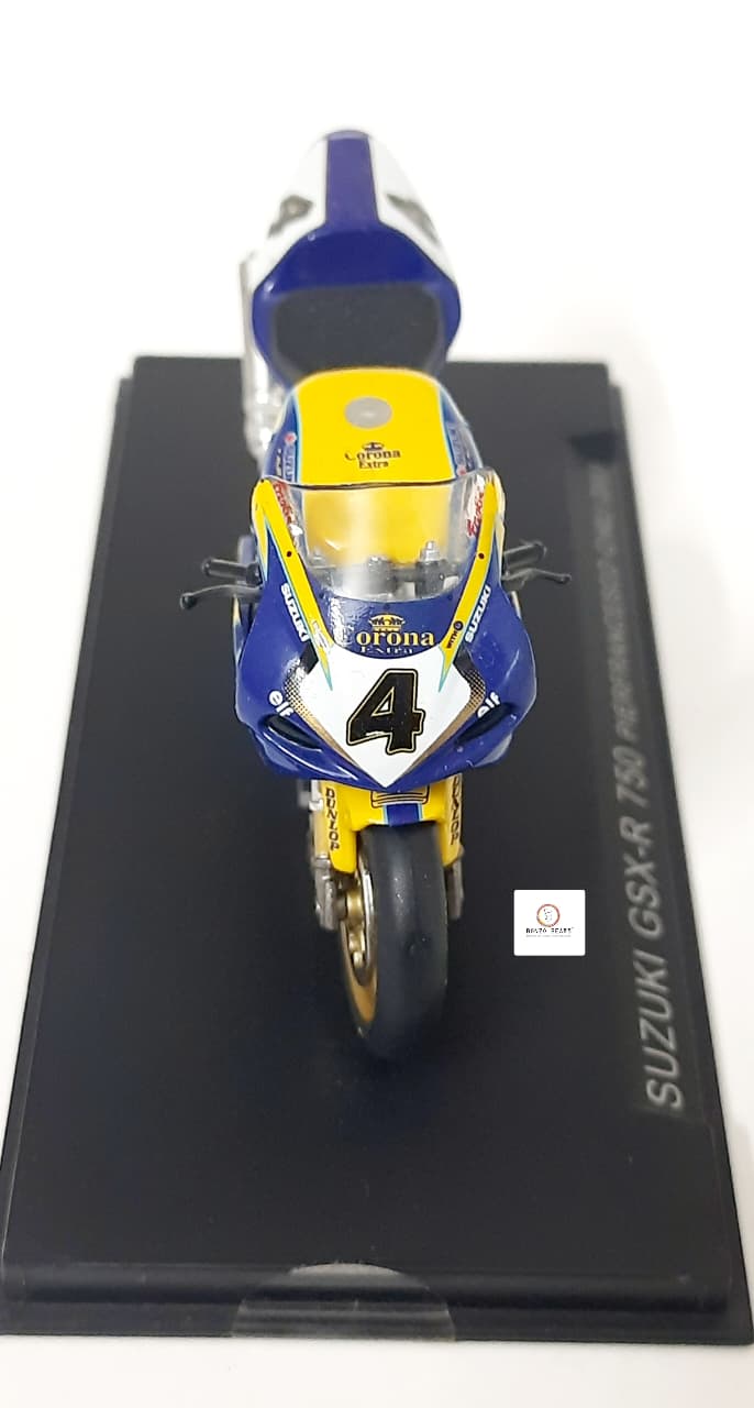 Ixo Suzuki GSX-R750 ridden by Pierfrancesco Chili in 2001 - 1:24