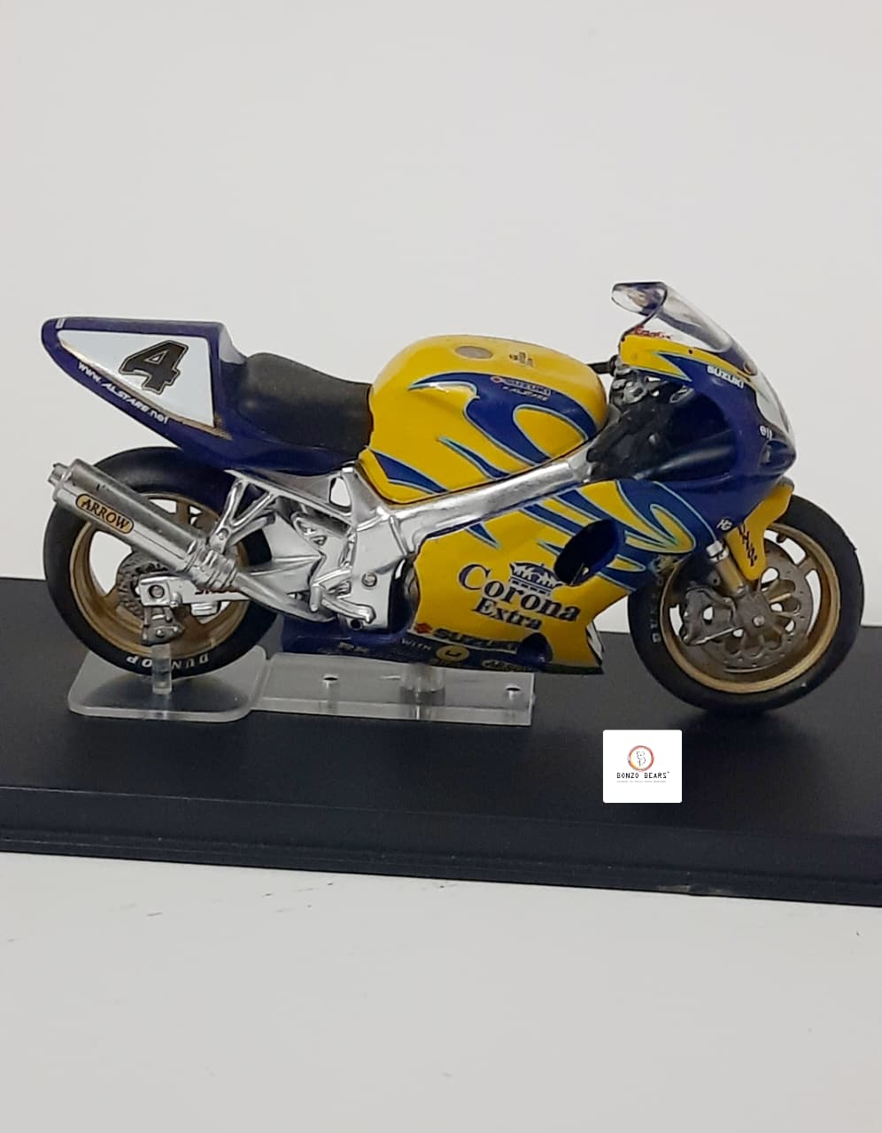 Ixo Suzuki GSX-R750 ridden by Pierfrancesco Chili in 2001 - 1:24