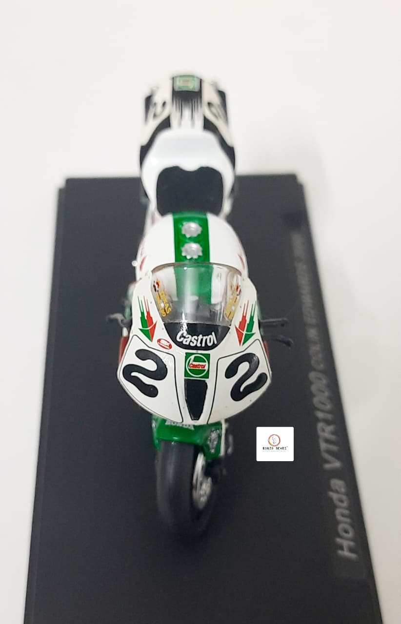 Ixo Honda VTR1000 ridden by Colin Edwards in 2000 - 1:24