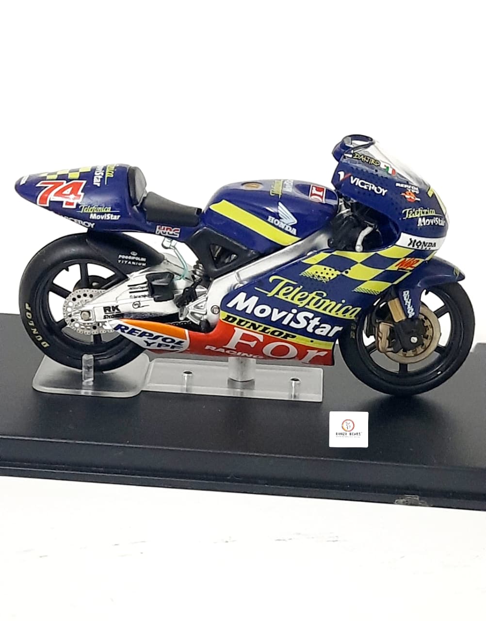 Deagostini  Honda NSR250 ridden by Daijiro Kato in 2001 - 1:24