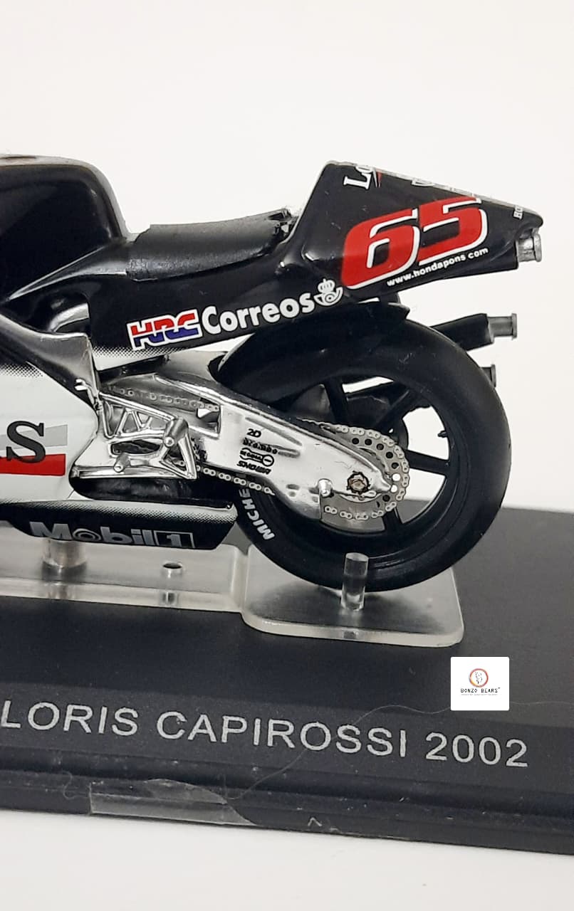 Ixo Honda NSR500 ridden by Loris Capirossi in 2002 - 1:24