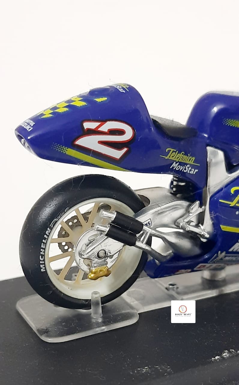 Ixo Suzuki RGV500 raced by Kenny Roberts Jr. 2000 - 1:24