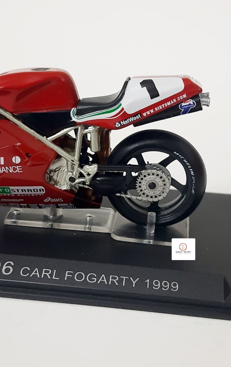 Ixo Ducati 996 raced by Carl Fogarty in 1999 - 1:24
