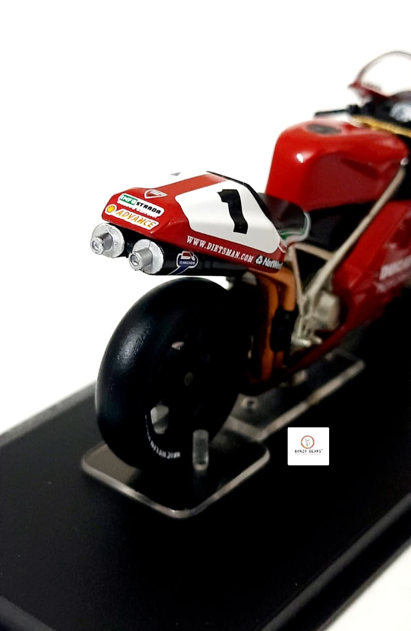 Ixo Ducati 996 raced by Carl Fogarty in 1999 - 1:24