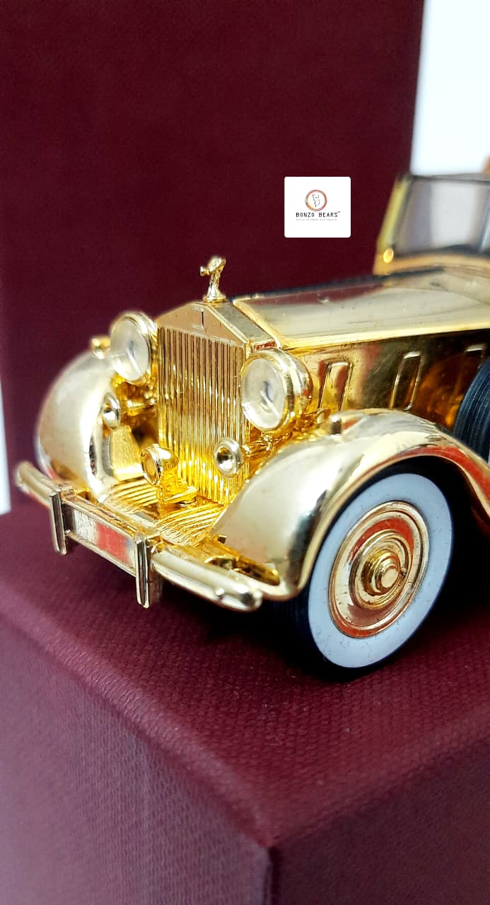 EXCLUSIVE Limited Edition (5000Pcs) - Corgi 1/43 Scale 1937 Rolls Royce Sedance DeVille 24 Carat Gold Plated - with Original Box