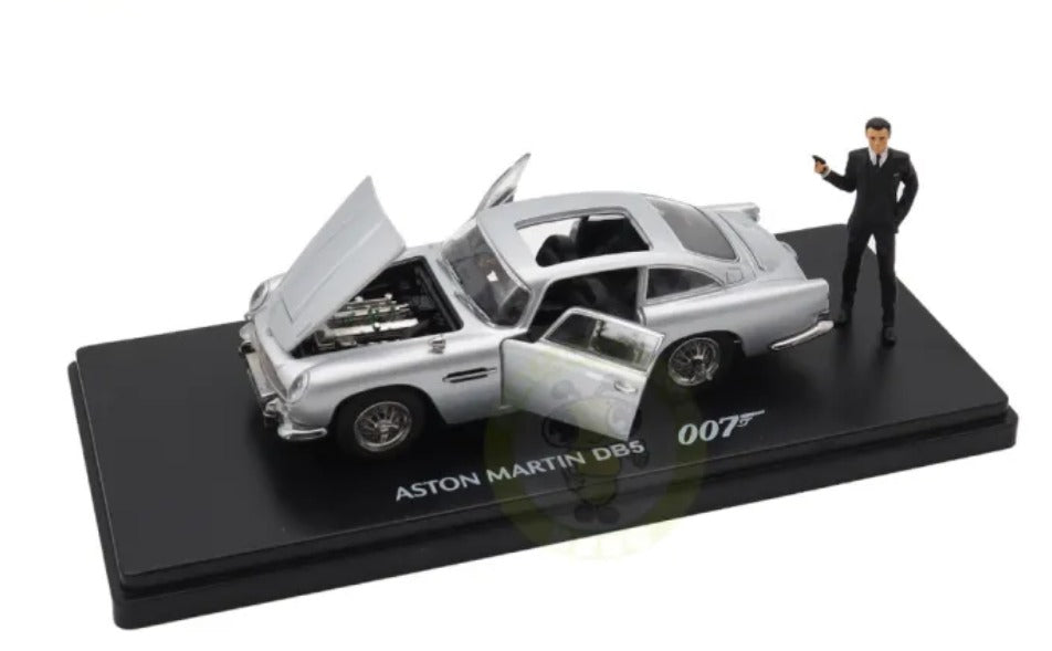 High Detailed - LCD - 1/43 Aston Martin DB5 007 James Bond With Bond Figure