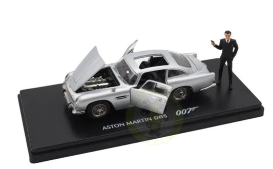 High Detailed - LCD - 1/43 Aston Martin DB5 007 James Bond With Bond Figure