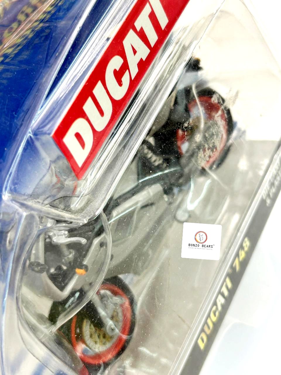 1:18 Ducati 748  - Hotwheels | Bonzobears
