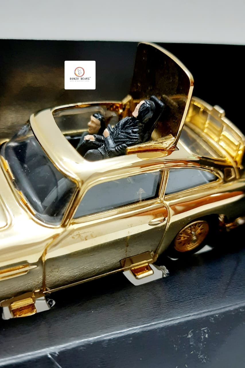 Rare Limited Edition (1/12000) 24k- Gold Plated - CORGI & Bond 40th Anniversary Edition - Aston Martin DB5 007 Bond Car 1/36 - Near Mint with fully functioning keys
