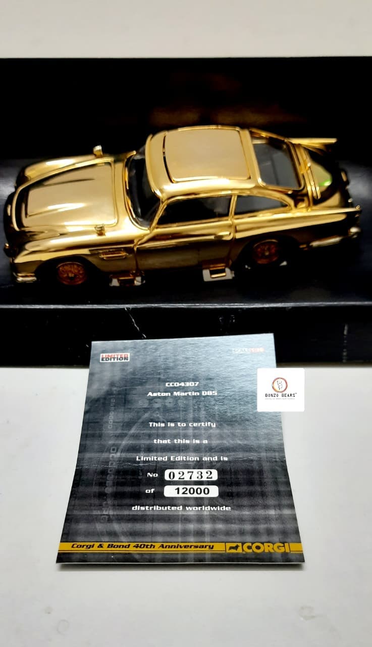 Rare Limited Edition (1/12000) 24k- Gold Plated - CORGI & Bond 40th Anniversary Edition - Aston Martin DB5 007 Bond Car 1/36 - Near Mint with fully functioning keys