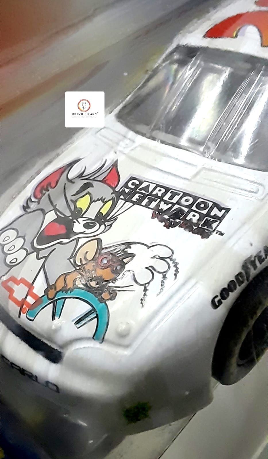 Rare -1997 Revell Racing - NASCAR model of driver Jeff Green's #29 Cartoon Network car