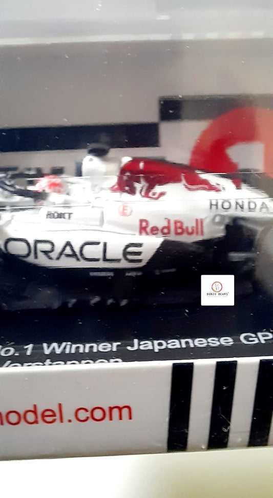 Spark Oracle Red Bull Racing RB21 No.1 Winner Japanese GP 2025 Max Verstappen 1:64 | Bonzo Bears