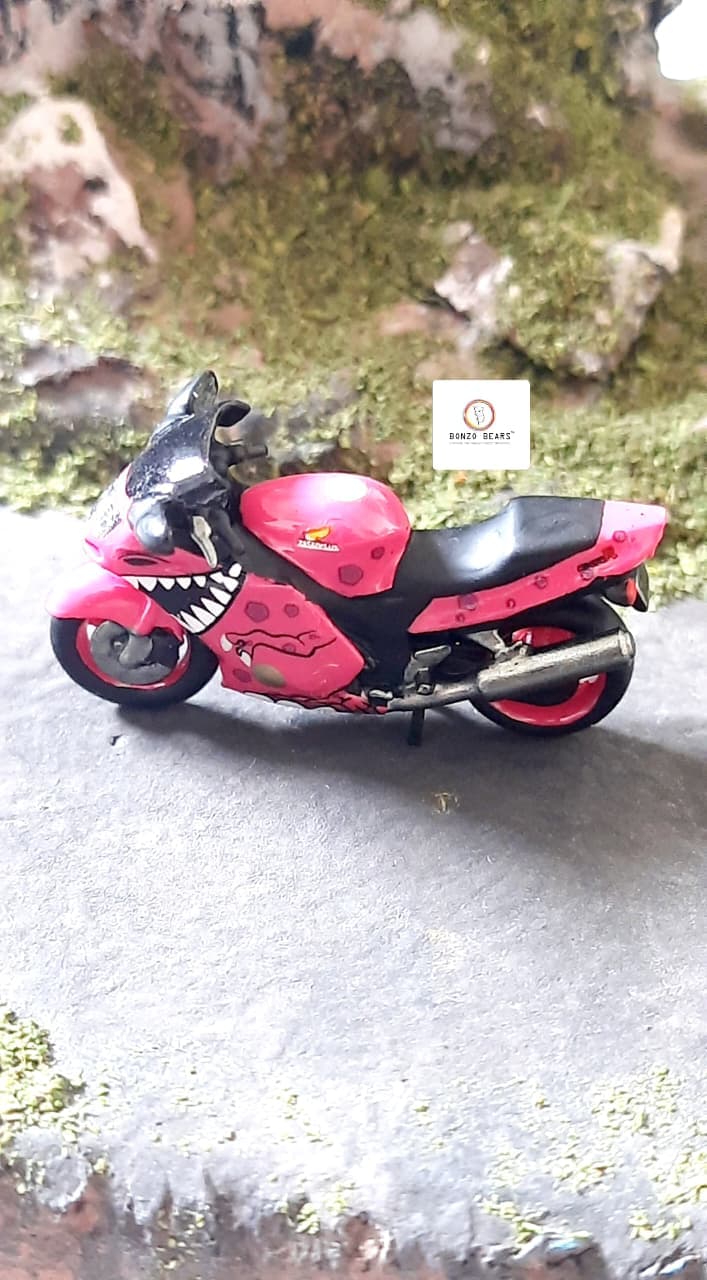 Roxy Themed Honda CBR 1100 XX Pink Bike with Girl Figure (Resin) | Bonzo Bears