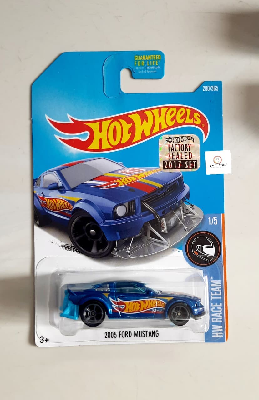 2005 Ford Mustang (2015 Released) - Hot Wheels 2017 Factory Sealed Set | Bonzo Bears PB30