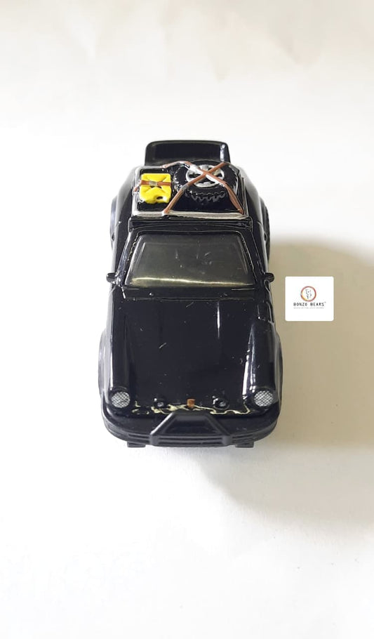 Chase -1985 Porsche 911 Rally (Uncarded) - Matchbox | Bonzo Bears