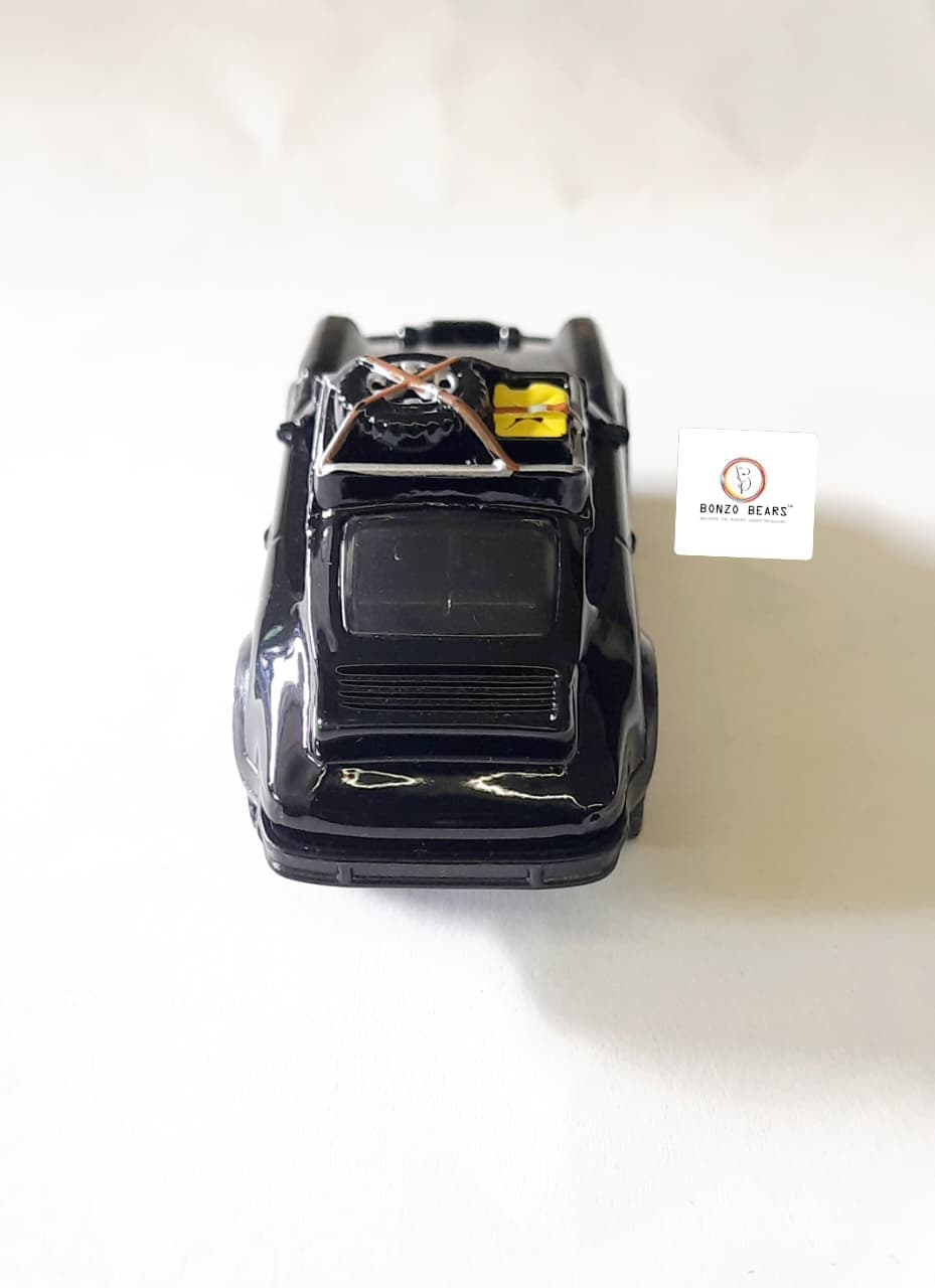 Chase -1985 Porsche 911 Rally (Uncarded) - Matchbox | Bonzo Bears