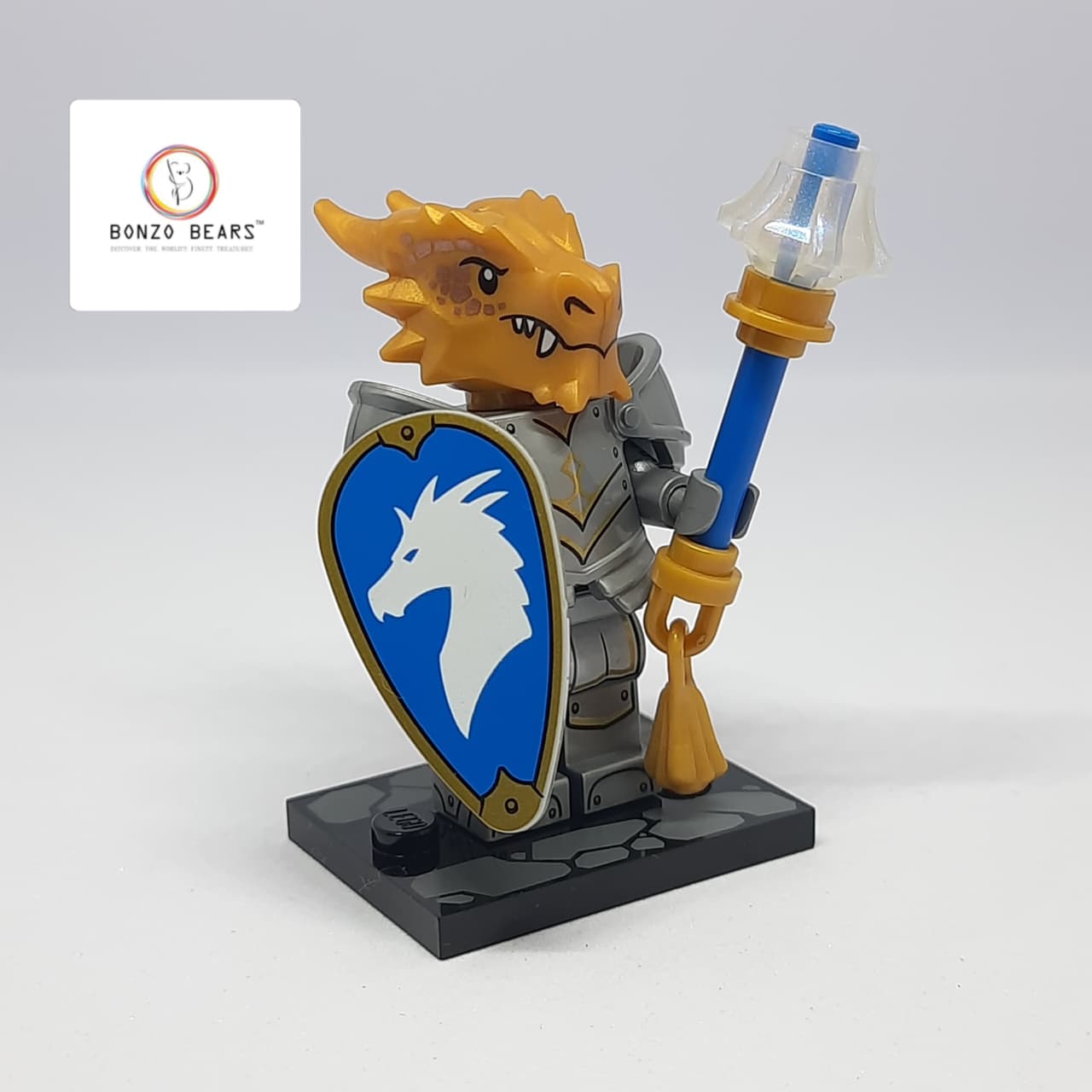 LEGO Dungeons & Dragons Series Minifigures - Dragonborn Paladin with Shield and staff