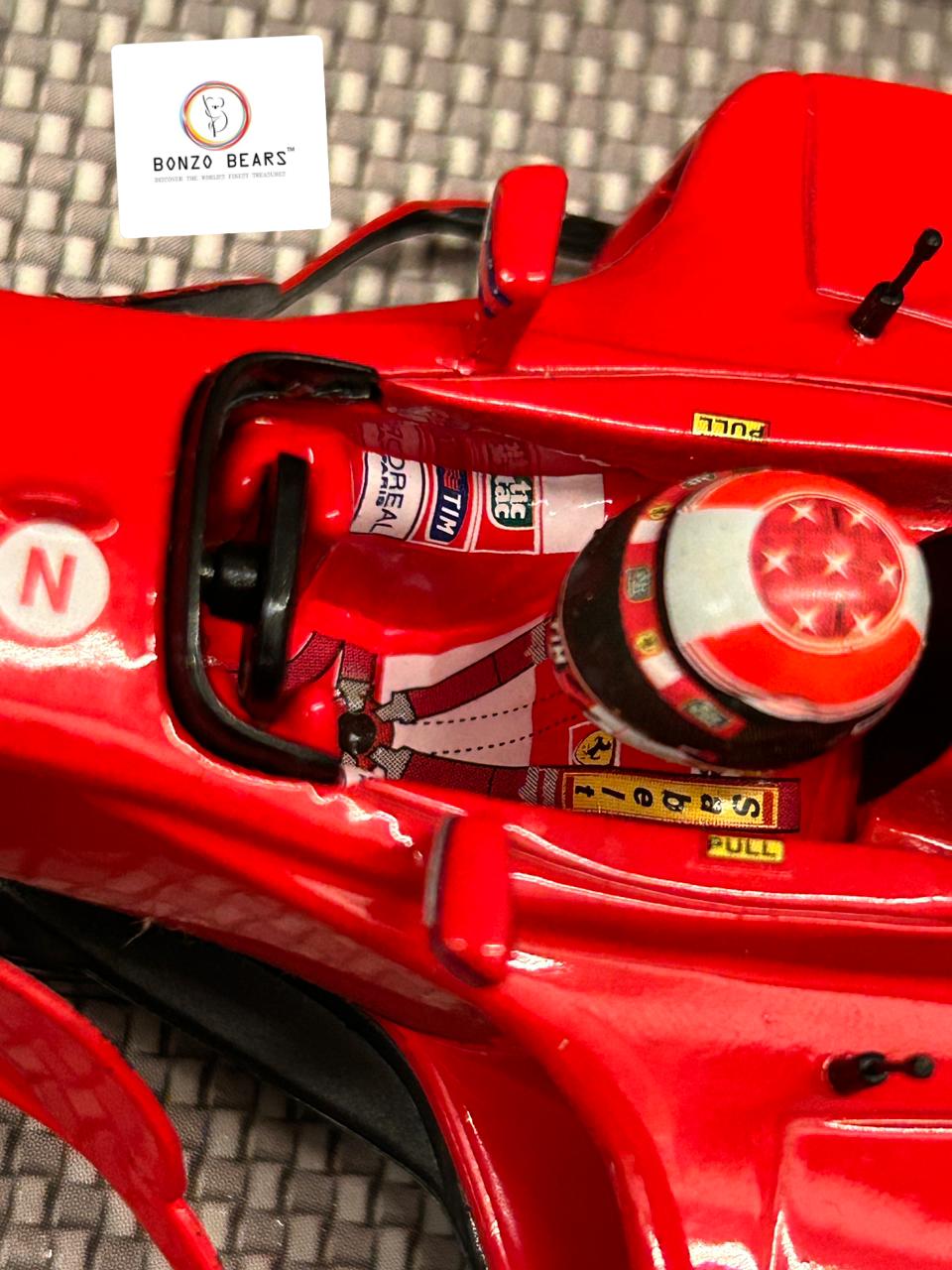 Michael Schumacher Collection - Ferrari F1-2000 1:24 - Hot Wheels | Bonzo Bears