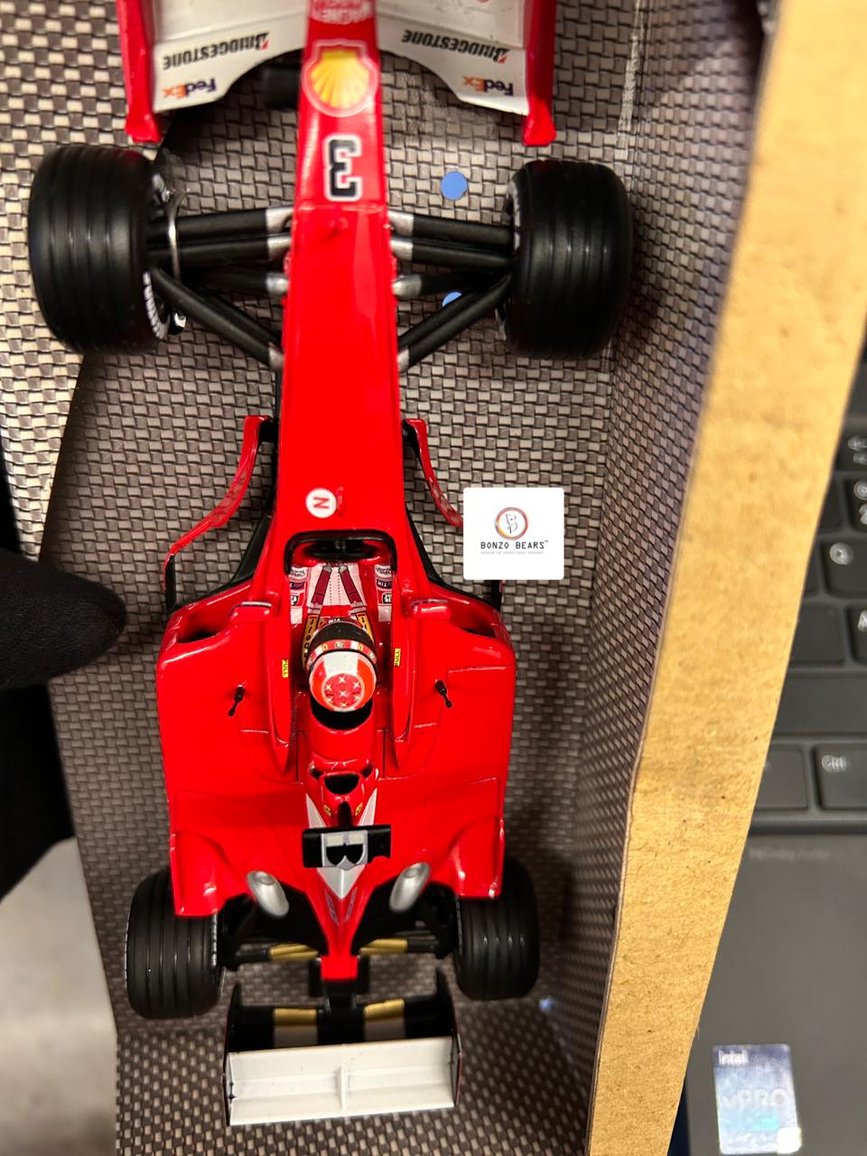 Michael Schumacher Collection - Ferrari F1-2000 1:24 - Hot Wheels | Bonzo Bears