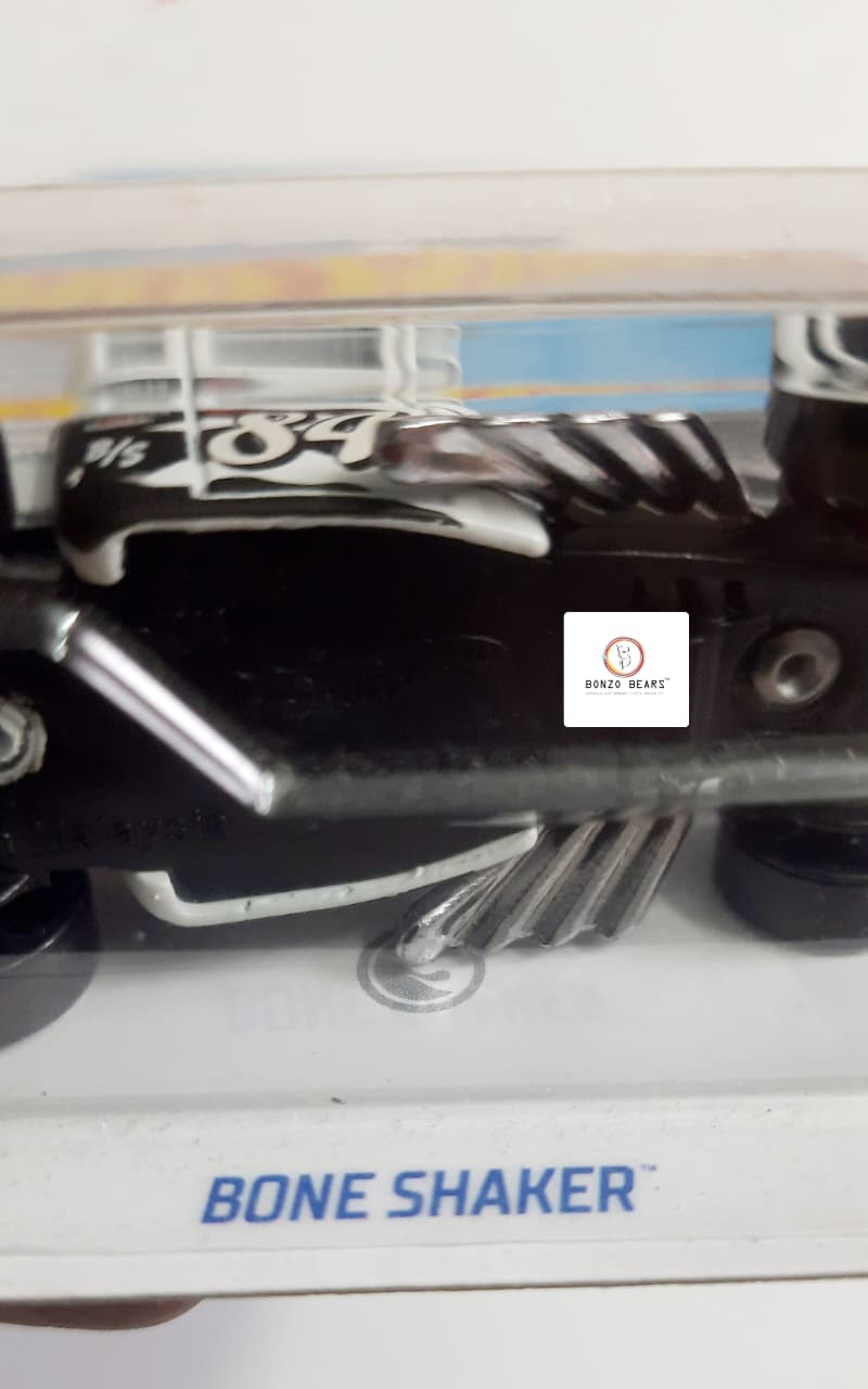 Treasure Hunt Bone Shaker - Hot Wheels - PB76, A7, PB49