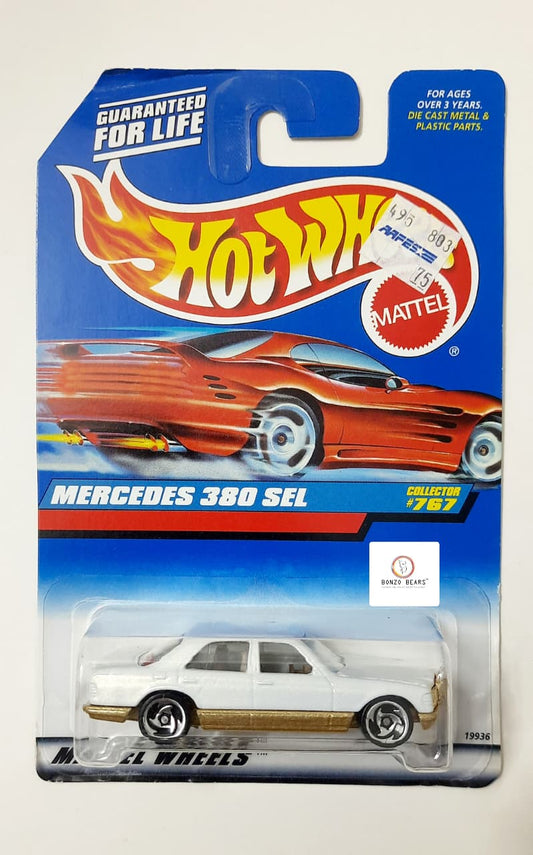 Mercedes 380 SEL (1998 Released) Dual tone (Gold & White) - Hot Wheels | Bonzo Bears CB4