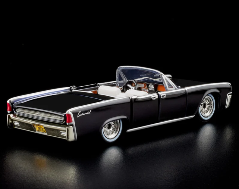 Hot Wheels RLC Exclusive ’61 Lincoln Continental - Bonzo Bears