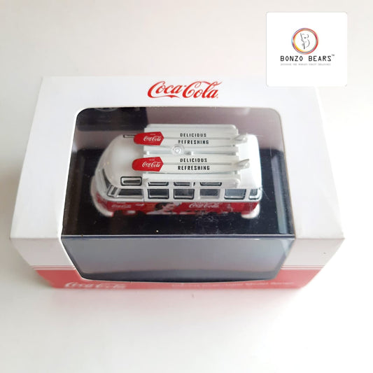 Oxford Diecast - Volkswagen T1 Bus with surfboards (Coca-Cola) 1:76 | Bonzo Bears