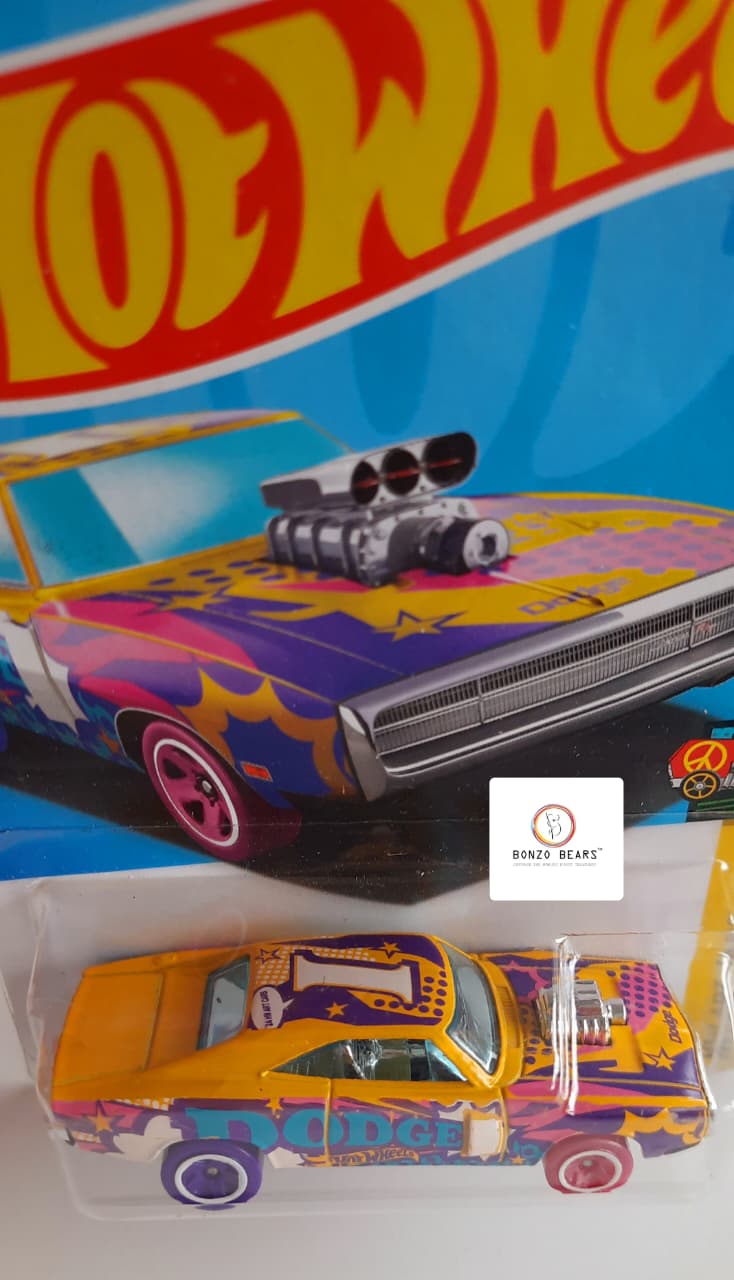 '70 Dodge Charger R/T  - Hot Wheels | Bonzo Bears ML1