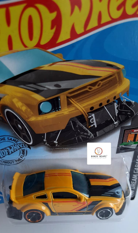 2005 Ford Mustang - Hot Wheels | Bonzo Bears